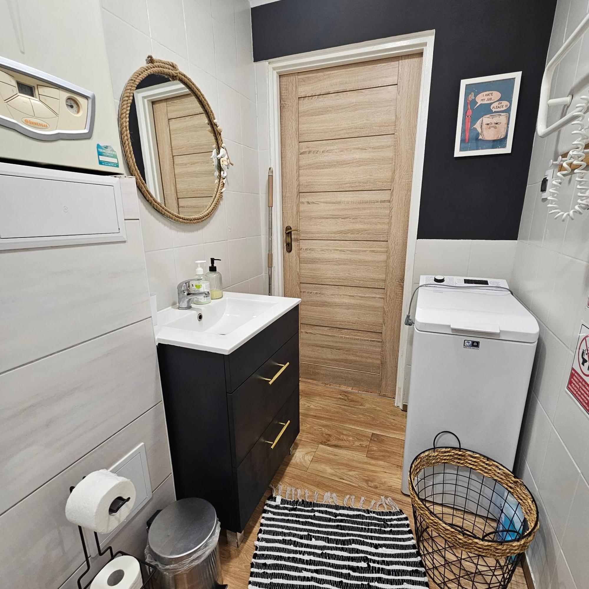 Apartament "Przy Jeziorku" Kętrzyn Extérieur photo